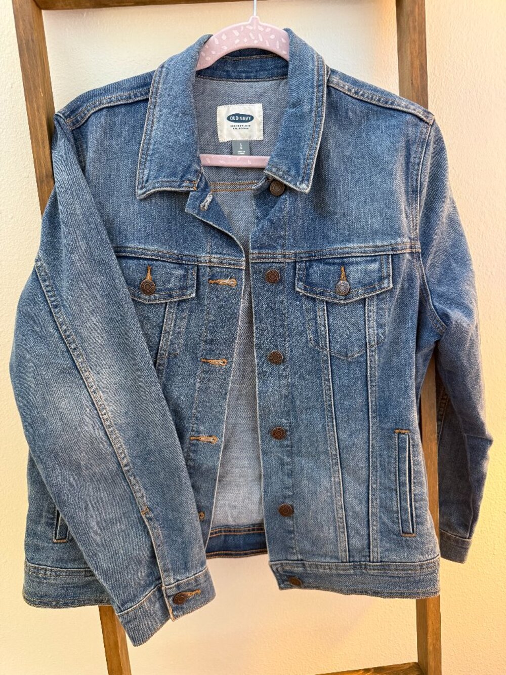 Medium Classic Wash Jean / Denim Jacket Women's Size Large ( L )